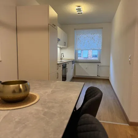 Apartment Between I *