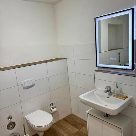 Apartment Between I *